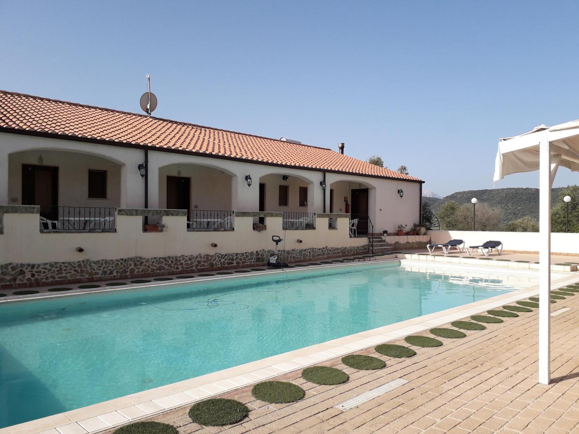 Hotel Valle Del Cedrino Galtellì 외부 사진